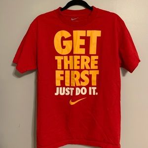 👕NIKE T Shirt